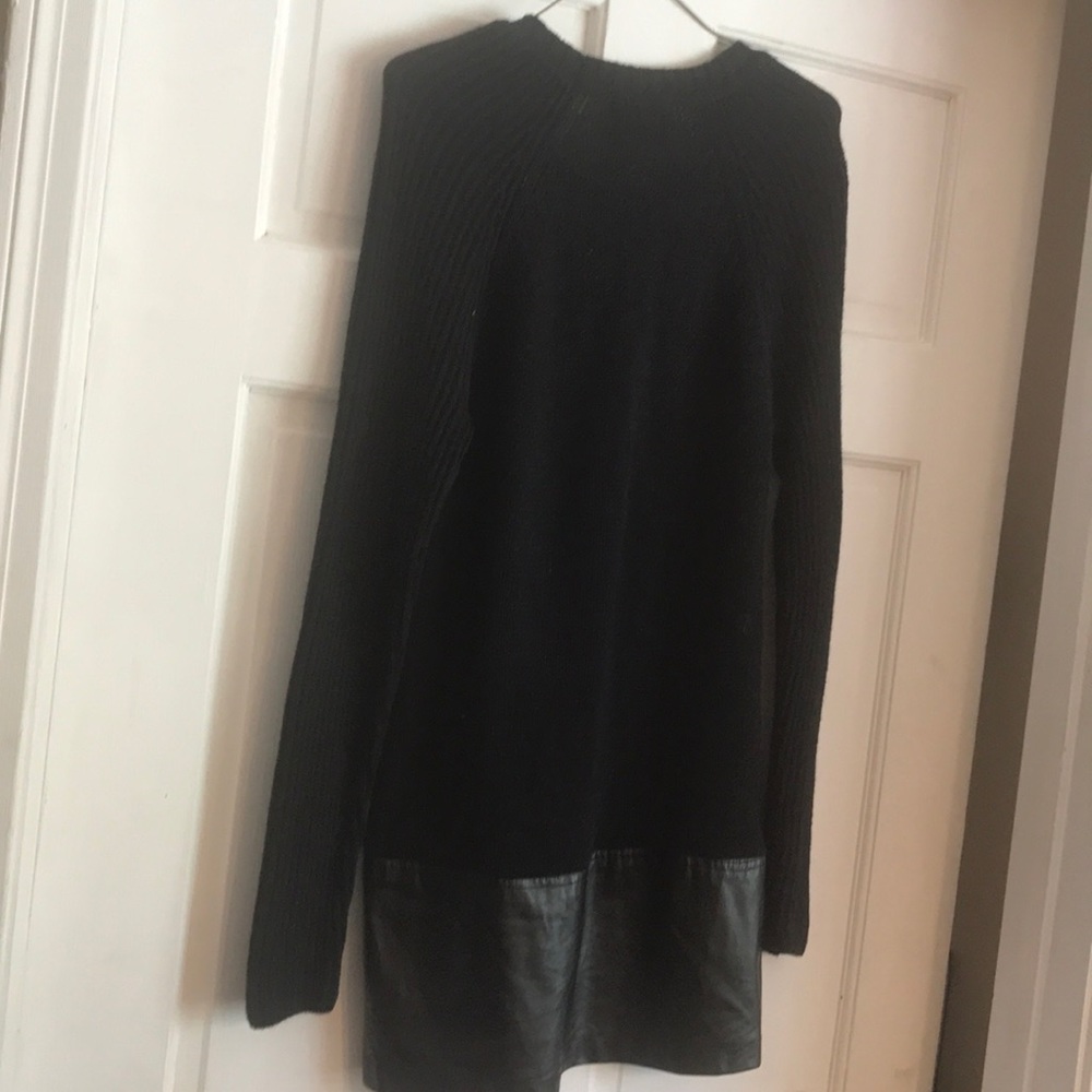 Customized Yoon sweater - Picture 7 of 8
